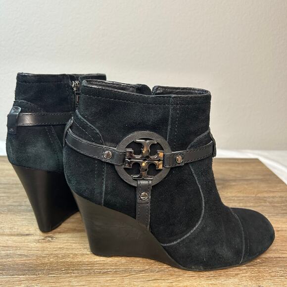 Tory Burch Aaden Women's Ankle Boots Black Suede Harness Logo Emblem Wedge - Picture 6 of 10